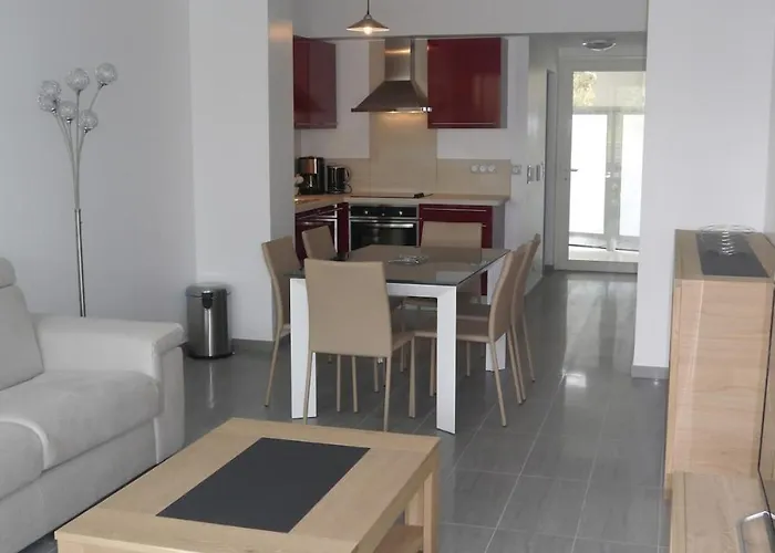 Very 100 Meters Apartment Calvi (Corsica)